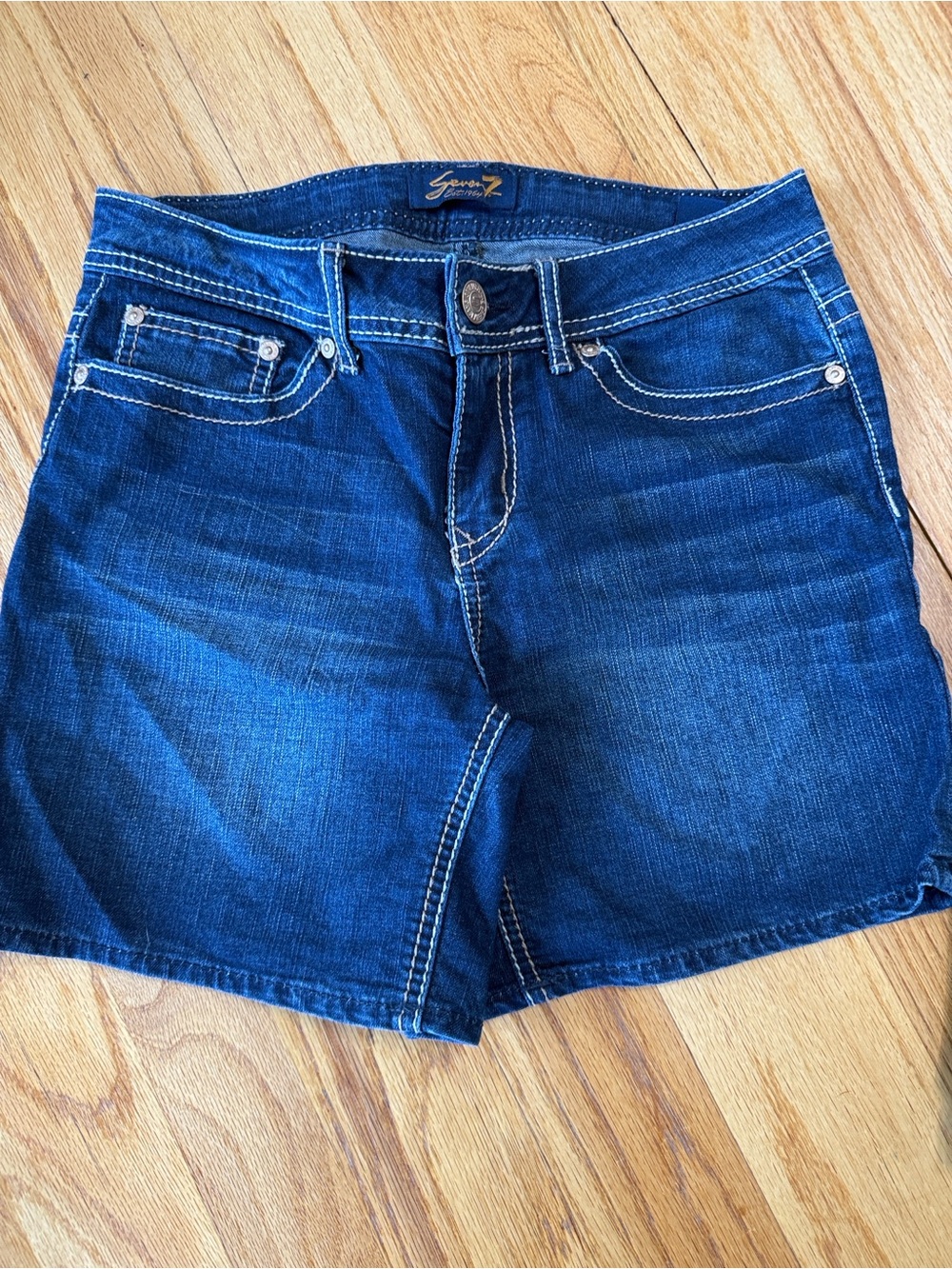 Seven7 women’s Jean shorts - Picture 5 of 6
